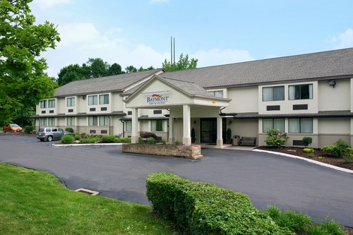 Hometown Hospitality Begins here! Offering 84 recently renovated guest rooms with indoor pool , Sauna , fitness & business center. Meeting room available .