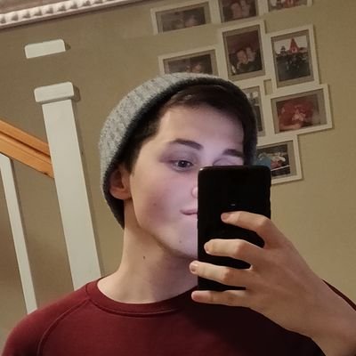 AleksiEtelatalo's profile picture. Wannabe EDM-artisti🎶, Valokuvaaja📷 ja Kahvihifistelijä☕

Tämmöne omalaine tapaus😝

Pori, Suomi🌁