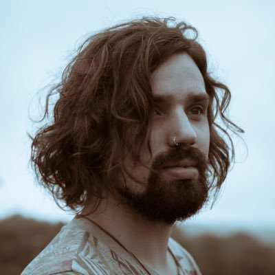 Self proclaimed master of humility |Raised by wolves | Consumer of memes #harpsamuels #singer #songwriter #indie https://t.co/V3FIl4Iwjc
