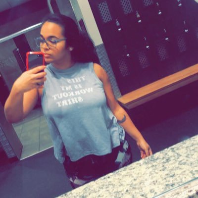 marly_random's profile picture. ♌️|Si utilizas tú imaginación, me encontrarás. Soy una mujer alegre, pero puta no soy.