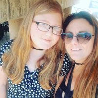 Undead_Knucklehead (@luannekinnear) 's Twitter Profile