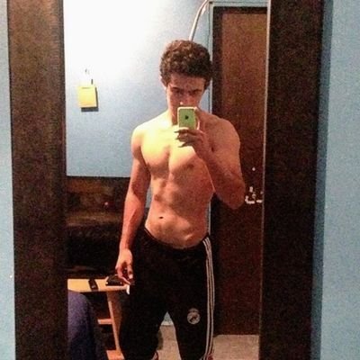Enrique13023233's profile picture. 