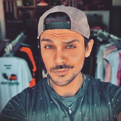 CThecalvxxx's profile picture. Cpt boy now in Pretoria. #funpolygamouscouple #taken follow my bf https://t.co/aqmrmslrKb https://t.co/IL3IzT6LRW