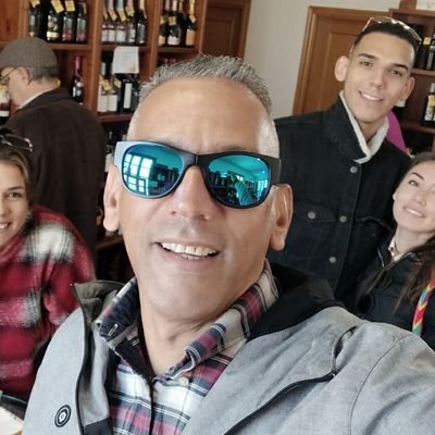 DcomercialJo's profile picture. Deya y Joseito