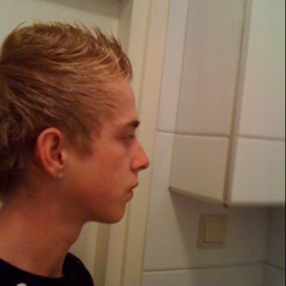 DennisvdWesten's profile picture. lekker genieten van het leven!