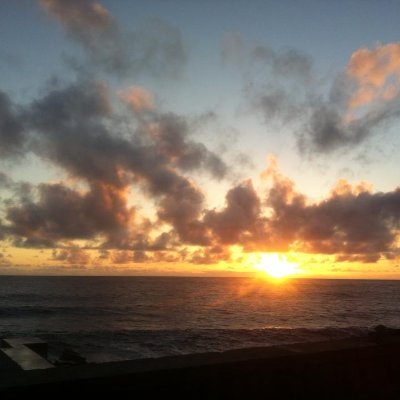 vetodos's profile picture. Nada que ver con la Izquierda y ultra derecha tampoco...