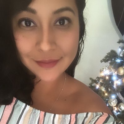 Geek Girl , Gamer , Cinefila , Web Programmer , SEO ,SEM & SMO Fan , Travel & Beach Lover