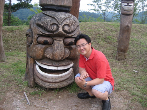 안녕하세요. 저는 42살의 개띠 유부남입니다.
현재 분당에서 살고 있고 직장도 분당 서현동에 있답니다.
매주 회사 동호회에서 야구를 하고 있구요.
새로운것에 관심이 많습니다.
