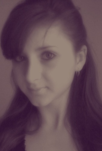 Helenkaagj's profile picture. She knows that the angels make mistakes, but never forgive myself ....
Every day I see her in the mirror .. 
But it is REAL!