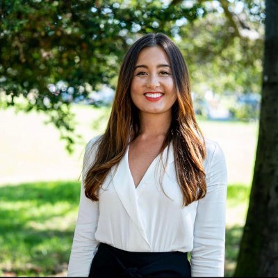 Coach_Penelope's profile picture. I am a former college swimmer and passionate saleswoman dedicated to bridging the gap between potential and opportunity! #Vendition #BridgeIt