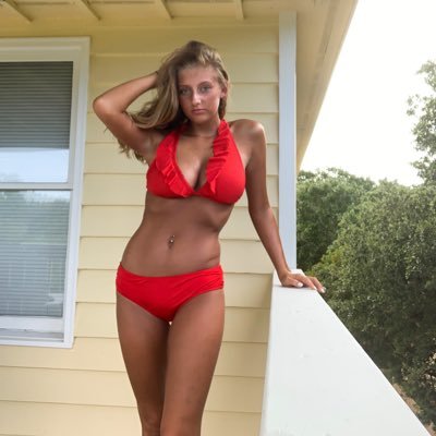 Lauransch's profile picture. sc:lauranleeann ig:lauransch