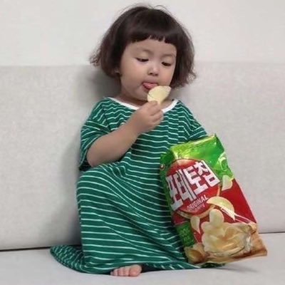 hello_cdy's profile picture. i don’t think it pays to be a good person 🥱