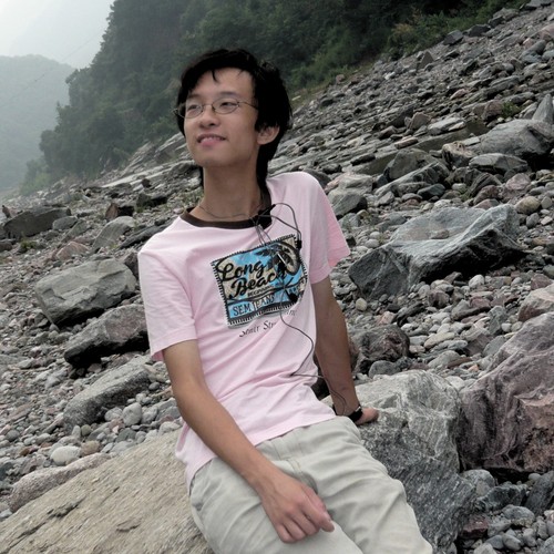 Sun Song, a Geek, Linuxer, majoring in English Language and Literature and Computer Science.