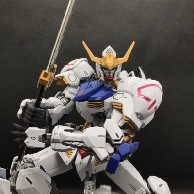 40ガンプラチャンネル ヴィタールのハンドガンをエングレービング技法でシルバー墨入れ エングレービングを覚えると色んなことに応用できてgood ガンプラ ガンプラ全塗装 エングレービング 鉄血のオルフェンズ ヴィタール