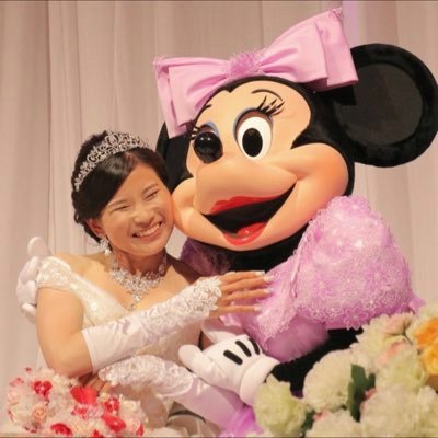 28歳・保育士/ディズニー大好きです(^^*) 共通年パ/一眼CanonD70持ち/ショーパレ派(アトラクも○)、ミキミニオタです♬ 静岡⇆舞浜行き来してましたが、引っ越しして浦安市民になりました✨いろんな人とディズニーのお話をしたいです(^^*)よろしくお願いします!
