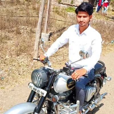 fariyadmansuri's profile picture. 