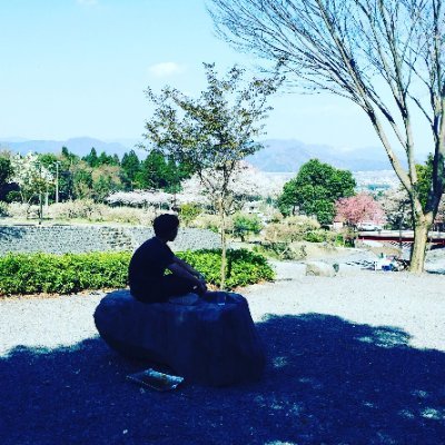 京都大2回✏️ / 20歳(1999.09.13) / Youtubeしてます⏯笑 / 受験事業・集客代行・人材斡旋 / 在宅ワーク、副業 / 楽して稼ぎたい方は別の方の話を聞きに行ってください笑 / FX❎転売❎ネズミ講・マルチ❎ / 気になる方は下リンクから👇