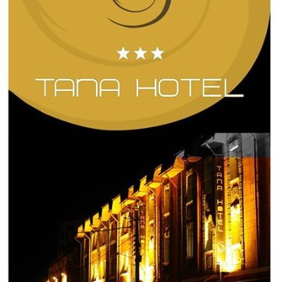 In a boutique building in the heart of a historic district of the Capital, the 3-star TANA HOTEL *** combines business and leisure with its 31 rooms and suites,