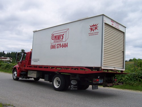NH Go Mini's operates in Nashua and Manchester, New Hampshire. We deliver portable storage and moving containers to you along with friendly, service and help.