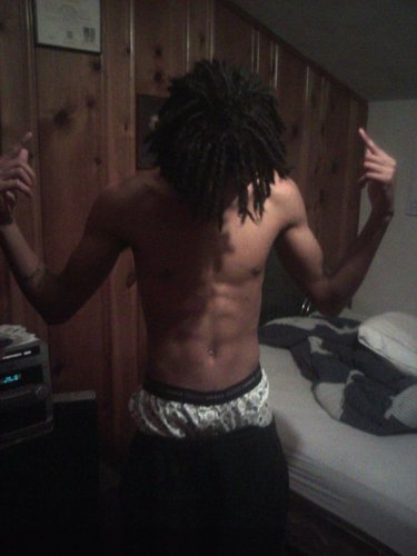 YoungWayne4's profile picture. An young nigga with a mind of getting to the money.