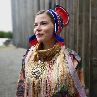 Suoma Sámedikki áirras, gielddapolitihkkár. @Saamelaiskaraja jäsen, Inarin kunnanvaltuutettu.
❤️💚ČSV💛💙