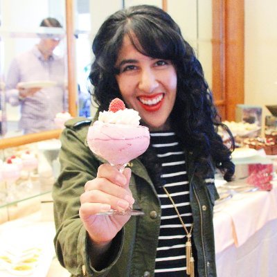 SF Bay Area lady serving up a bit of shoes, sweets, and adventure. Life is what you bake it, so sprinkle in some fun! #styleblogger #travelblogger #sfblogger