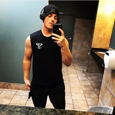 JonathanW24's profile picture. 