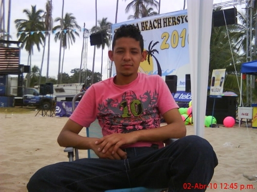 pibe017's profile picture. 