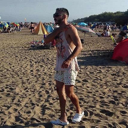 roberto_vecino's profile picture. The Worlds is Yours