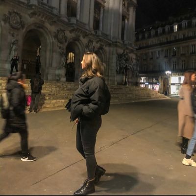 Merveeeilleuse's profile picture. 📍 Paris 💼 Banker