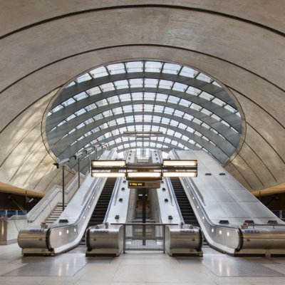 euandavis's profile picture. Keynote Speaker | Writer | C-level advisor | History Fan | Examines #innovation and the #FutureofWork and what it means for the #FutureofEurope