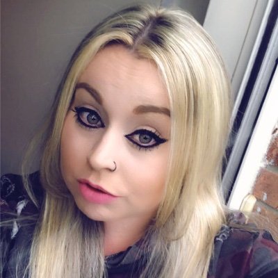 Im 28 Yrs Old,
Qualified Hairdresser level 2