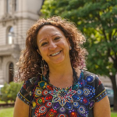 Politóloga 🎓 Peronista ✌🏻 Feminista 💚
Militante popular.