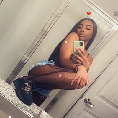 01/01🎂 Freelance model 💕 Graphic designer 👩🎨 ANIME 🙃Business IG 🏳️🌈👉🏽Ohhthatsparis 💰Bigo Influencer - OhthatsParis96 I OWN A SNAKE 🐍🥰