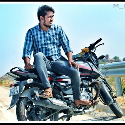 Akulamahesh9's profile picture. 