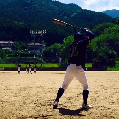 文学部中心の軟式野球サークル！初心者から経験者まで大歓迎！マネージャーも募集中！2020年度学内リーグ優勝！！2021年度学内リーグ3位！！#ぼるほー                        Instagram始めました！ https://t.co/9GsDU9Ybqm