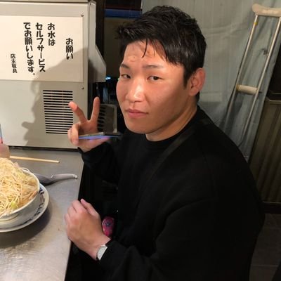 外食産業を盛り上げるためにラーメン店を中心に食べ歩く25歳。140字いっぱいに美味しさを表現し続けています。約3年間で延べ400名以上の依頼者と二郎を食べに行きました(2023年2月18日全店舗制覇)。アルビレックス新潟の応援が生きがいです。