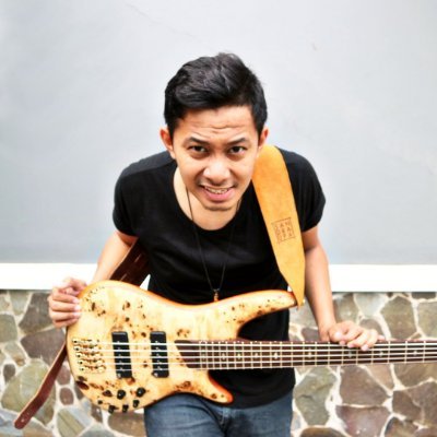 ◾ Zayypapz / Bass Player / Bikers / Audiology◾ Check my blog https://t.co/qfBR0XqehJ