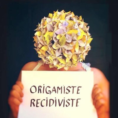 Paper Artist 📍Paris 🇫🇷 #RecidivistOrigamist   Instagram: @RecidivistOrigamist