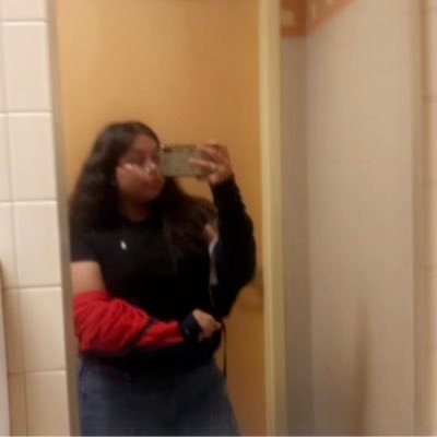 lizzieladora's profile picture. @lizziegomez6 add me on the snap🍒
Rns🎒