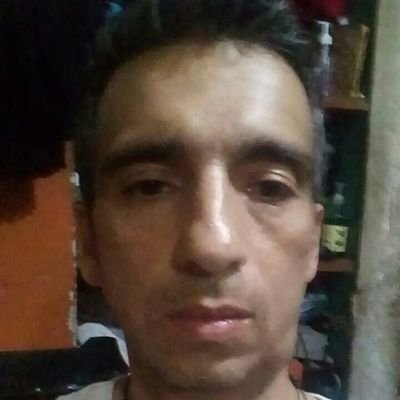 soy asesor de imagen,conductor,microempresario. tengo una fabrica de arepas con mi mamá