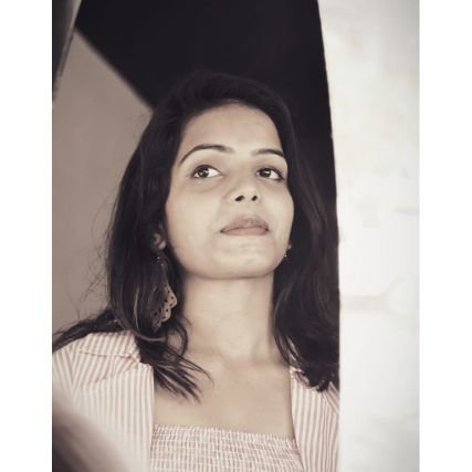 Saumya80628398's profile picture. act like summer and walk like rain