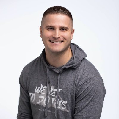 YouVersion Senior Product Lead and FI advocate. I offer pro-bono one-on-one financial coaching just dm me. #bible #personalfinance #financialindependence