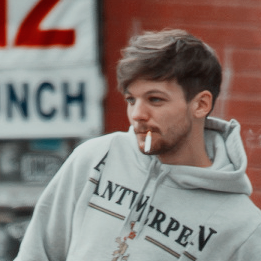 sunshinelt_'s profile picture. sky never looked so blue