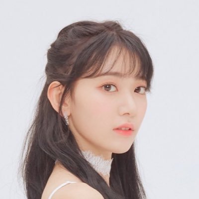 SAKURA♡LE SSERAFIM♡IZ*ONE
🌸🐱    
12년째 꾸라팬 
日本語 (○) English (○)