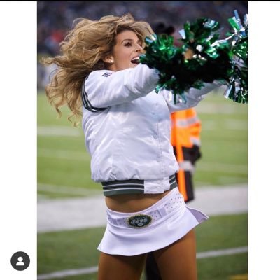 Former NFL Cheerleader • Hair Stylist