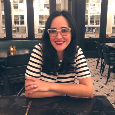 Passionate about languages. Lover of all things color. Plant mom. EN»ES Translator. Lawyer. “Fall seven times, stand up eight.” Antillana.