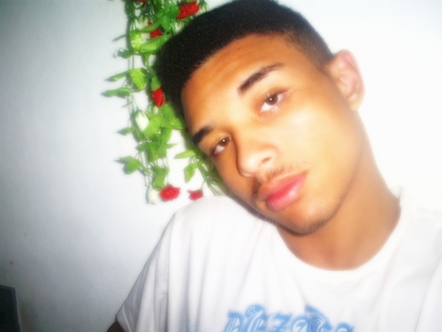 MAIK_MC's profile picture. pretendo conhecer minha cantora pledileta o nome dela mariah carey