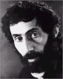 به سراغ من اگر می‌آیید، نرم و آهسته بیایید، مبادا که ترک بردارد چینی نازک تنهایی من