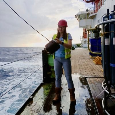 🌊 • Ocean Fieldwork enthusiast • Oceanography • She/Her •